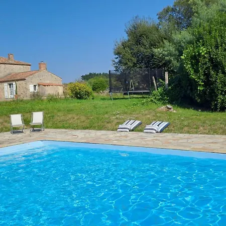 Grande Maison - Jardin Et Piscine - 15 Mn Des Plages * Vaire