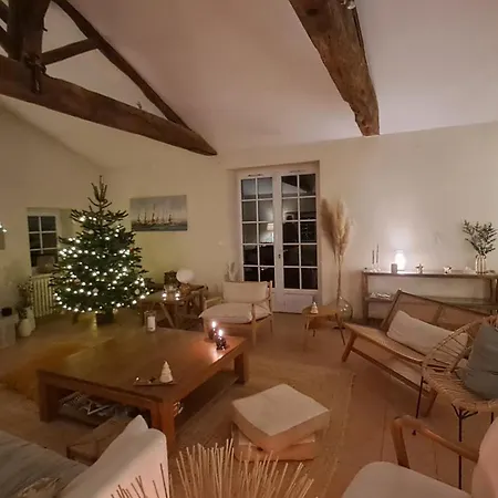 Grande Maison - Jardin Et Piscine - 15 Mn Des Plages *